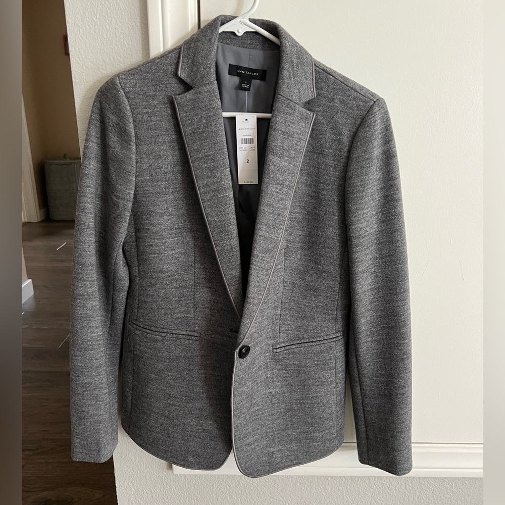 Ann Taylor wool blazer size 2
